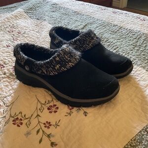 SKECHERS LADIES 8 NEW WITHOUT TAGS BLACK ANKLE BOOTS